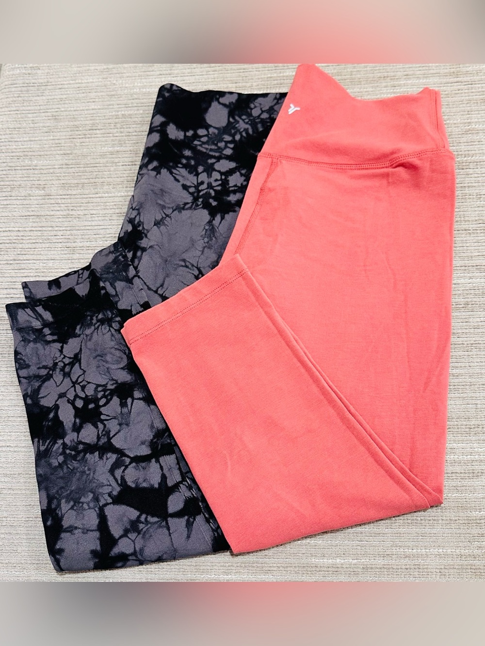 Lot of 2 Womens Leggings Size M Old Navy Extra High Rise Bagatelle Tie Dye